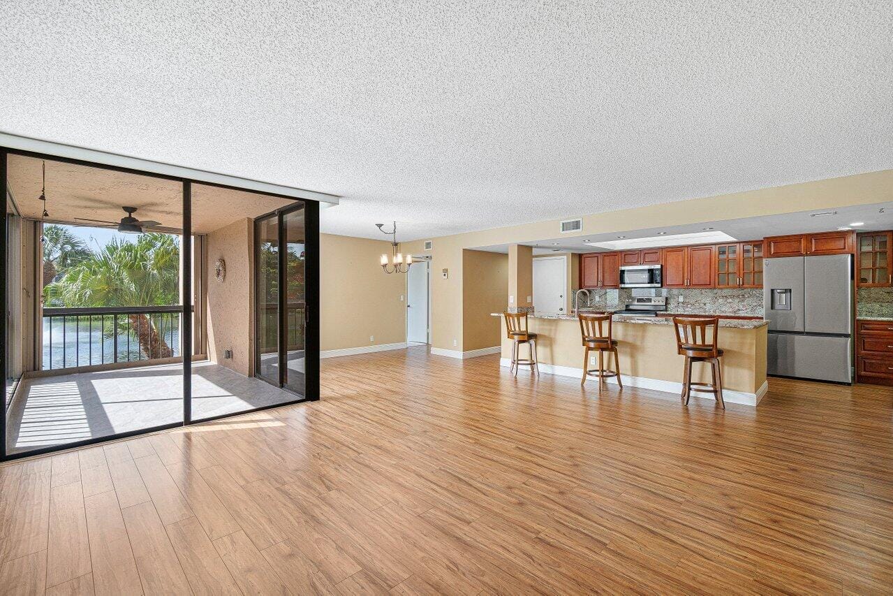 950 Egret Circle 5202 — photo 2