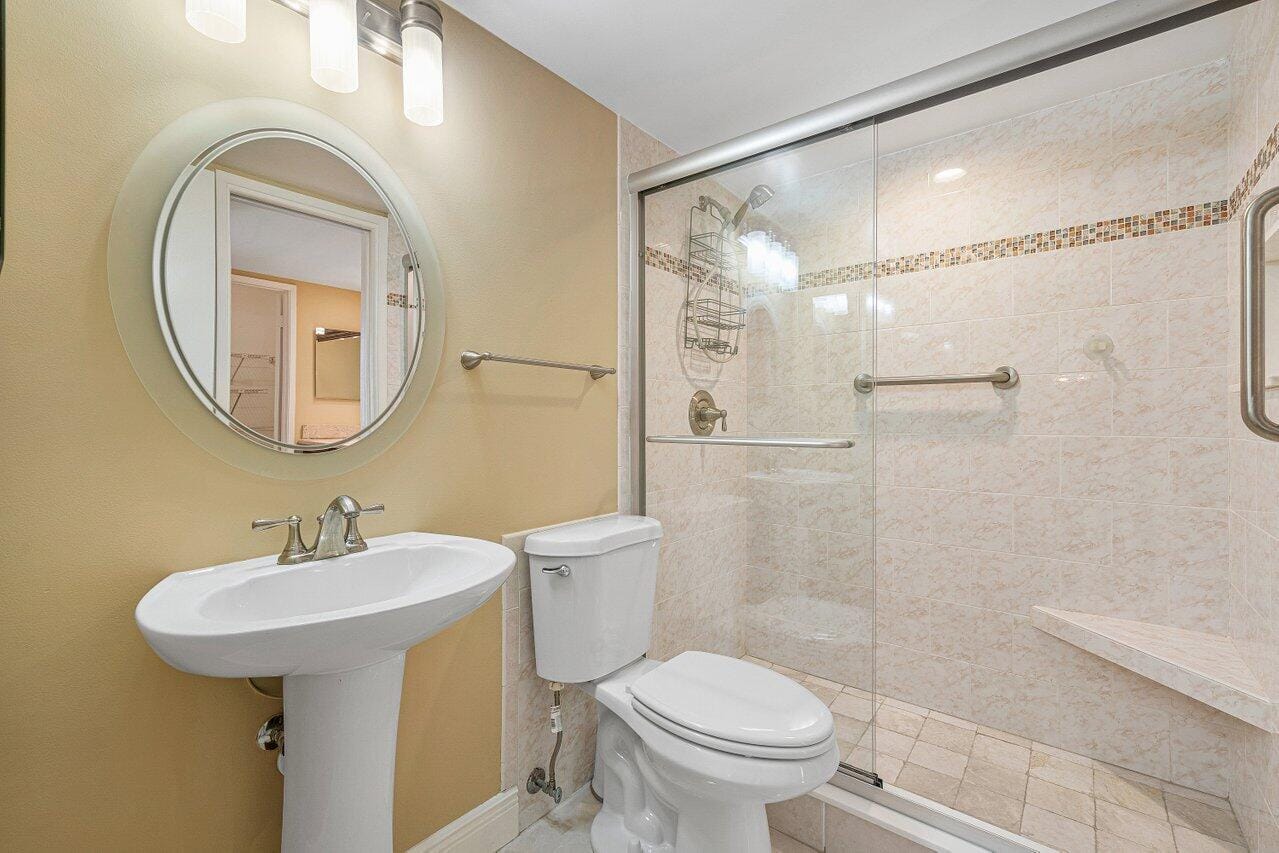 950 Egret Circle 5202, Delray Beach, FL 33444 photo 17