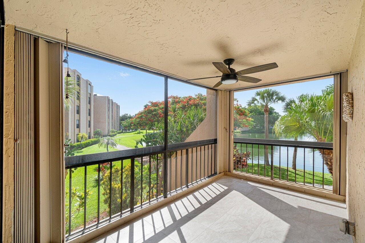 950 Egret Circle 5202, Delray Beach, FL 33444 photo 19