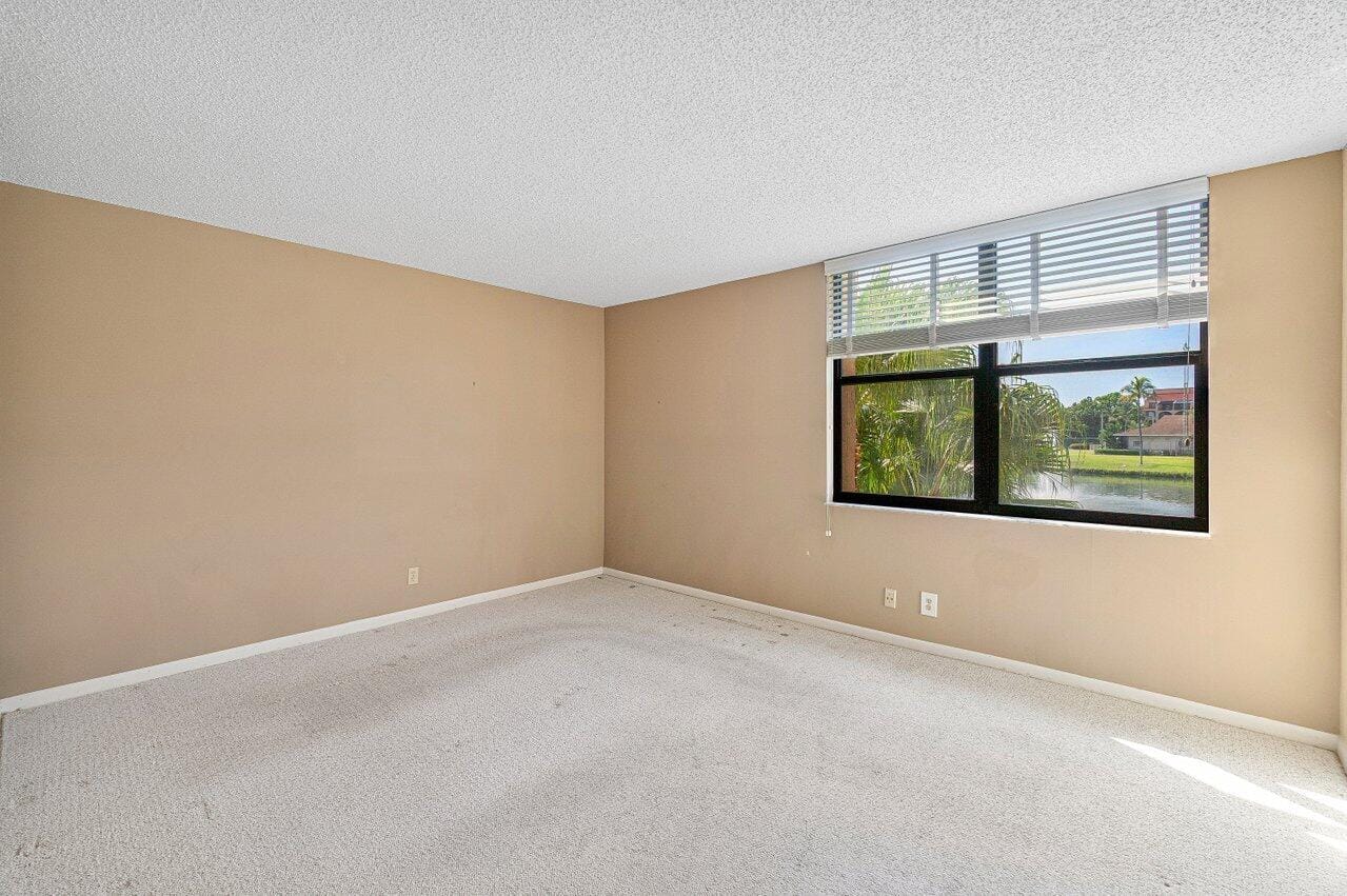 950 Egret Circle 5202 — photo 9