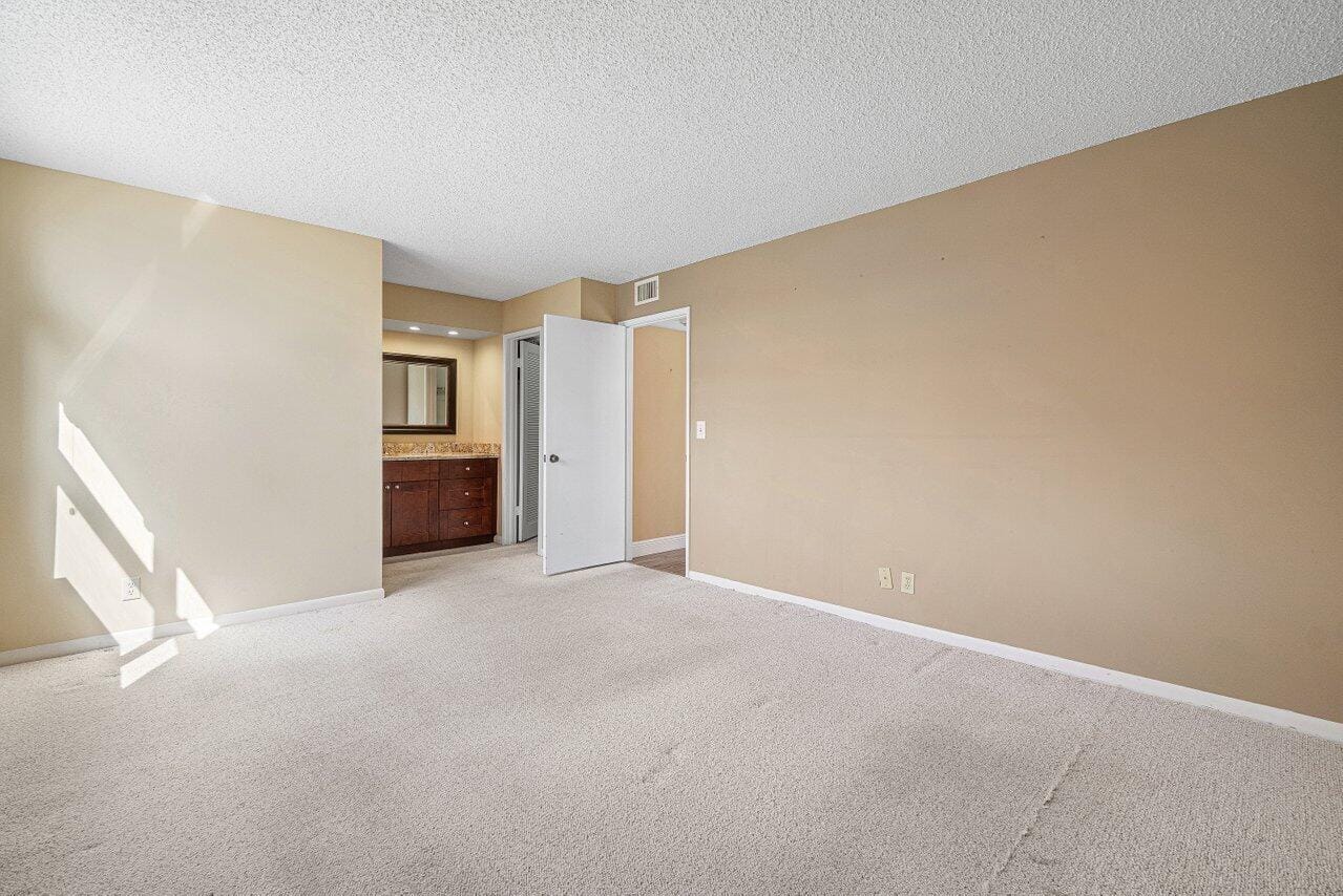 950 Egret Circle 5202 — photo 10