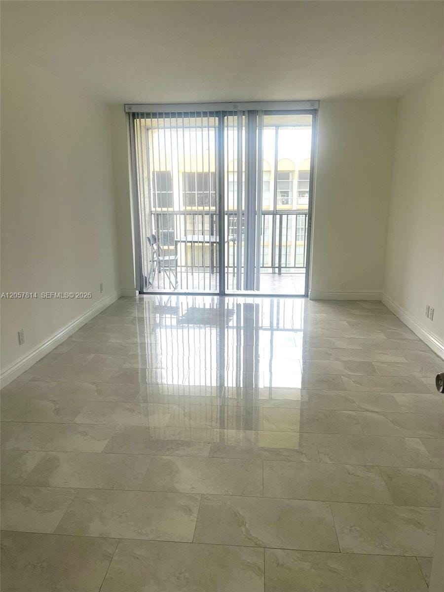 851 Three Islands Boulevard 505 — photo 9