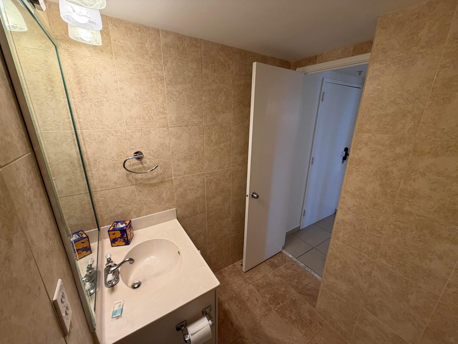 19390 COLLINS Avenue 1405, Sunny Isles Beach, FL 33160 photo 23