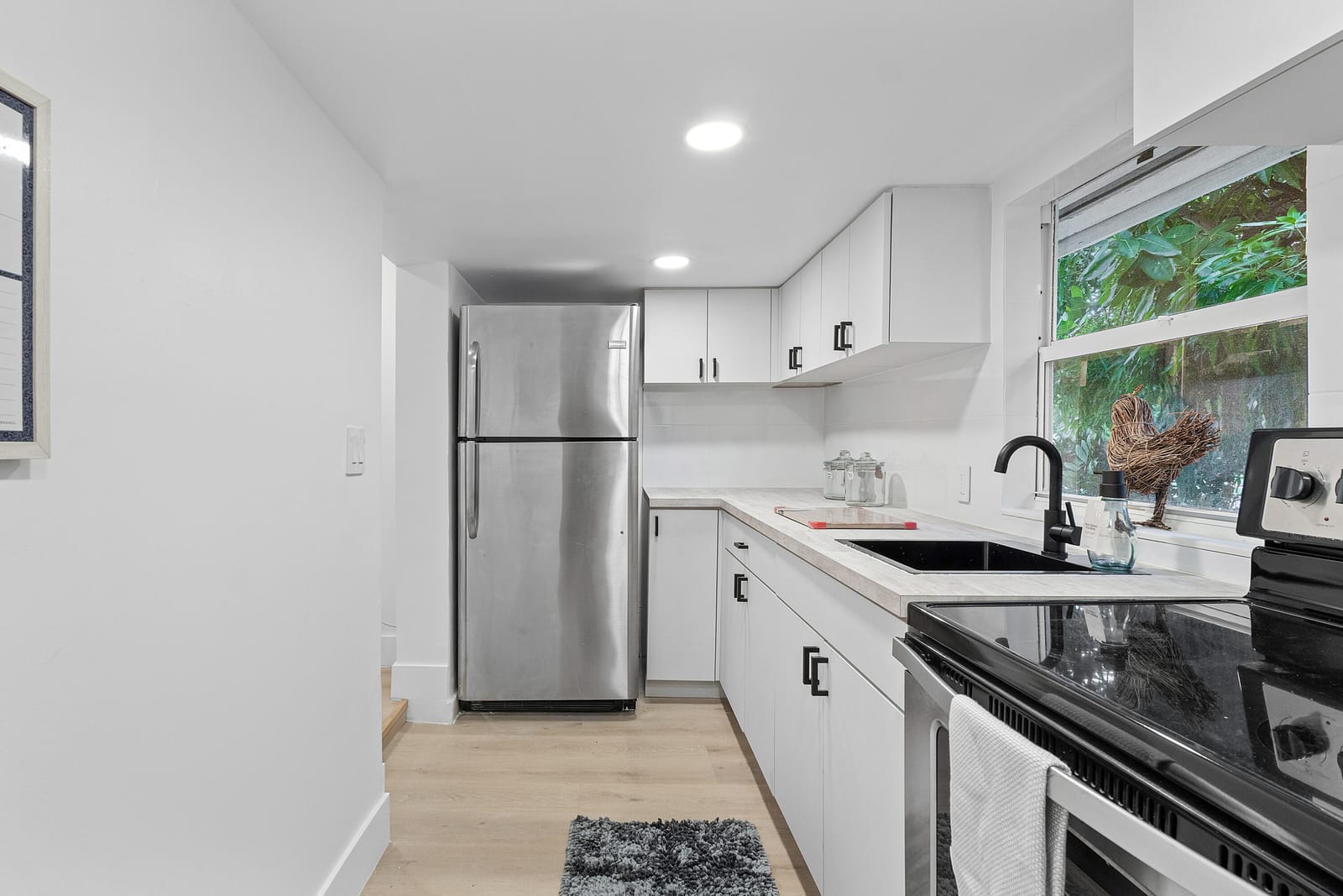 107 SW 4TH Avenue