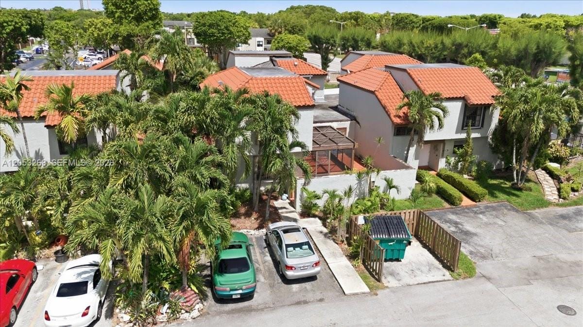 10339 NW 9th St Circle 22, Miami, FL 33172