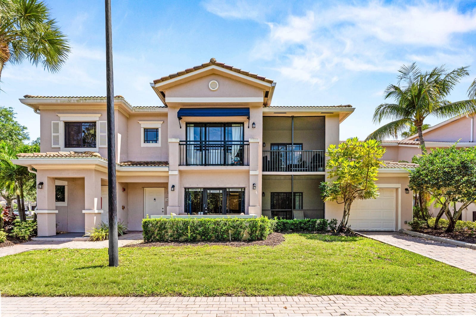 2801 SARENTO Place 102