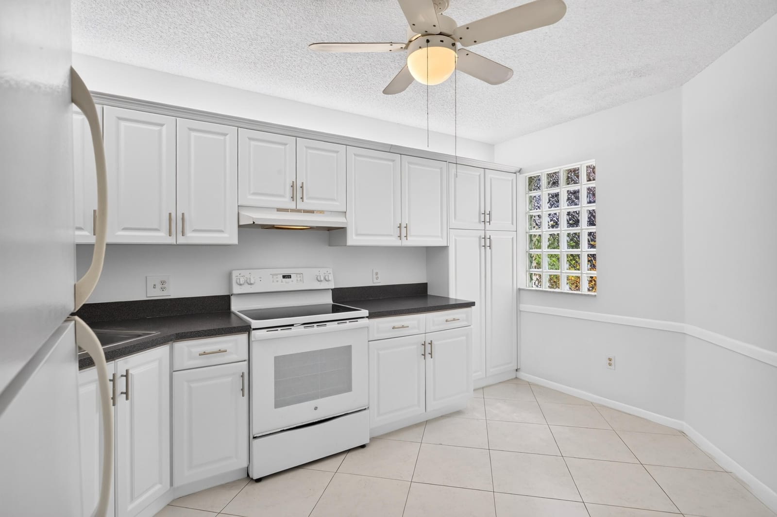 5283 Europa Drive D — photo 6