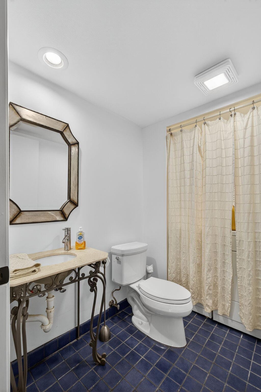 1700 Embassy Drive 103, West Palm Beach, FL 33401 photo 19