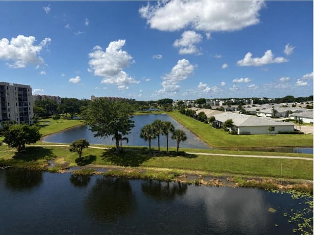6866 HUNTINGTON Lane 504, Delray Beach, FL 33446