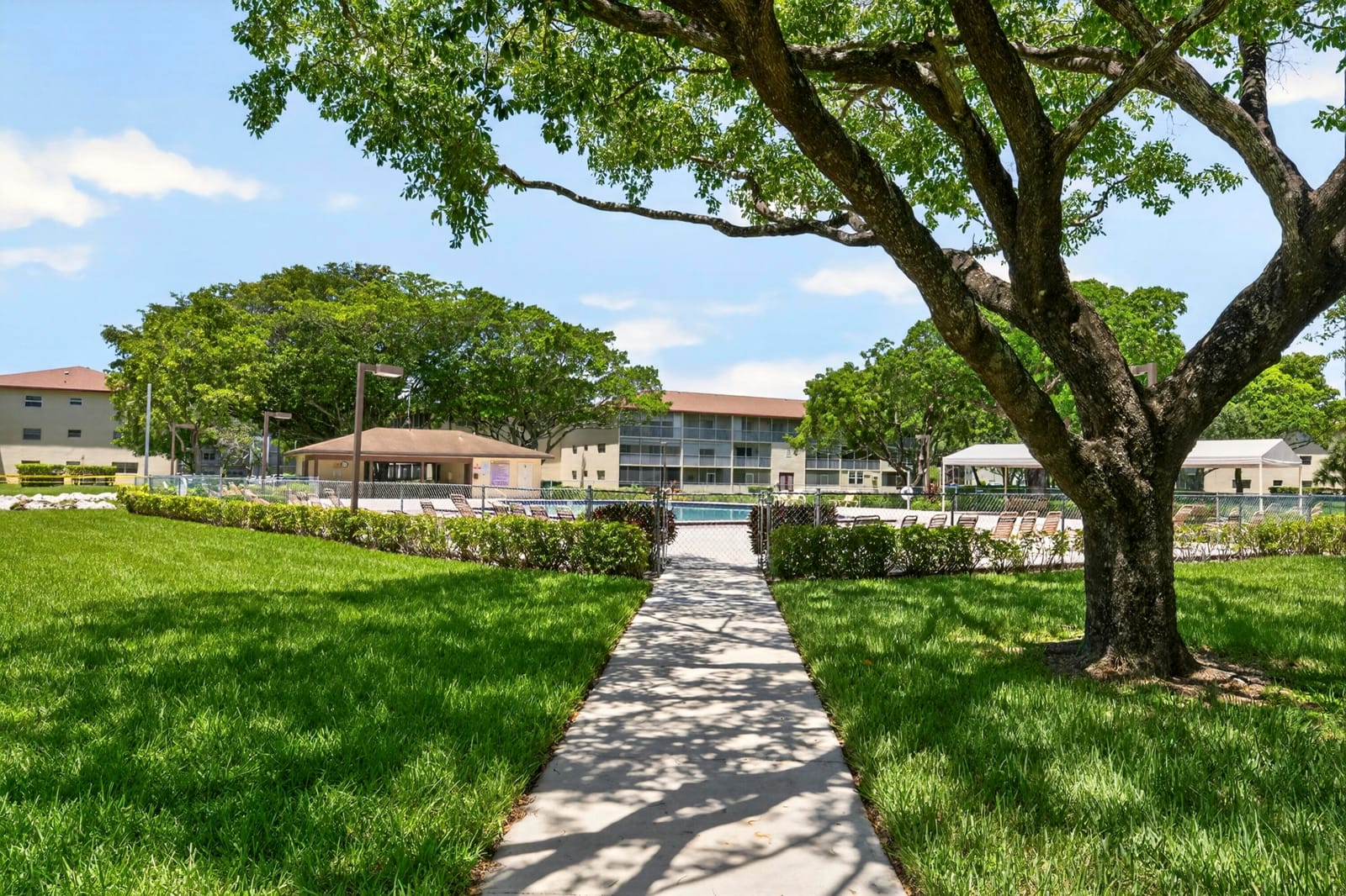 101 SW 132nd Way 215J, Pembroke Pines, FL 33027 photo 19