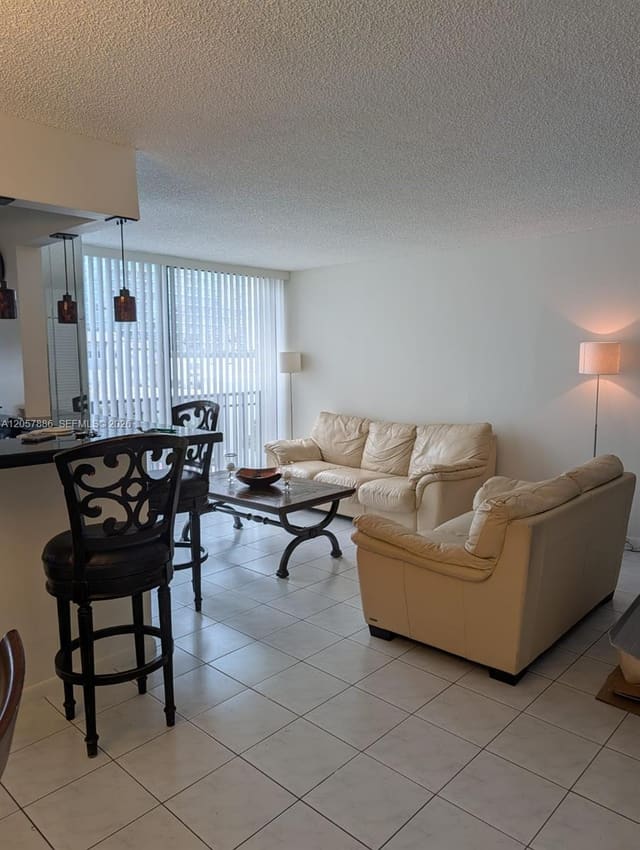 16909 N Bay Road 718, Sunny Isles Beach, FL 33160