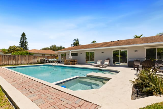 4114 BAY LAUREL Way, Boca Raton, FL 33487