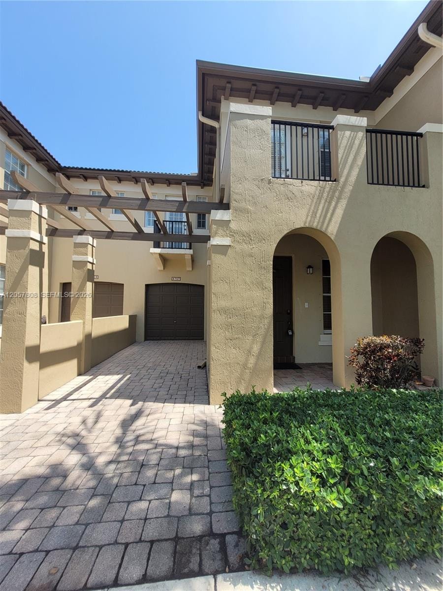 8707 Buckskin Manor 5-12, Davie, FL 33328