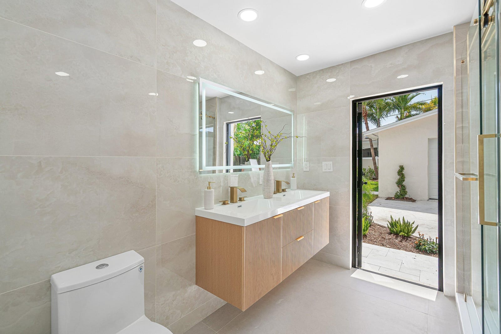 2708 NE 1ST Avenue, Wilton Manors, FL 33334 photo 27
