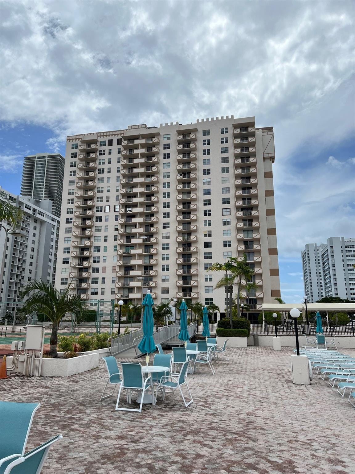 1865 S Ocean Drive 17h, Hallandale Beach, FL 33009 photo 16
