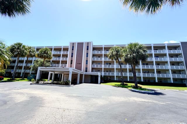 1100 NW 87TH Avenue 406, Sherwood Square, Coral Springs, FL