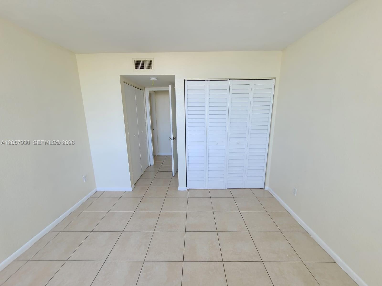 496 NW 165th St Road D-409, Miami, FL 33169 photo 16