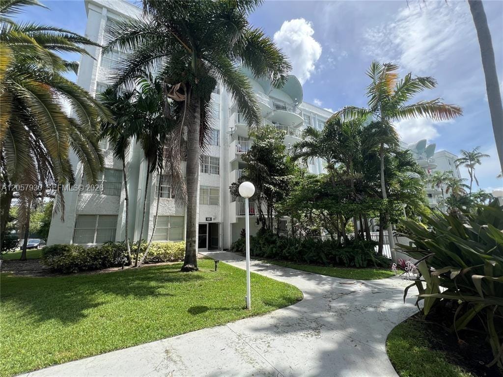 496 NW 165th St Road D-409, Miami, FL 33169 photo 22