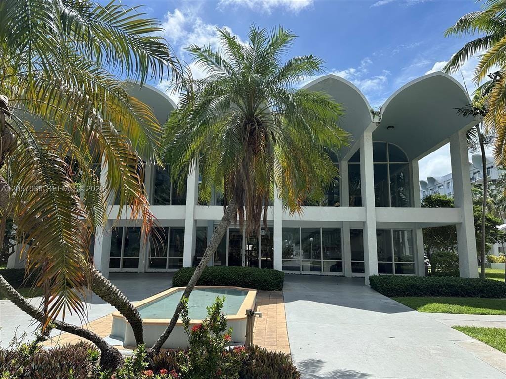496 NW 165th St Road D-409, Miami, FL 33169 photo 23