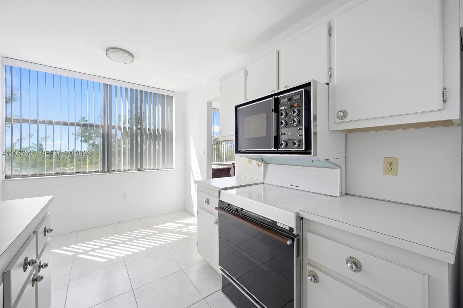 1300 NE Miami Gardens Drive 621E, Miami, FL 33179 photo 14