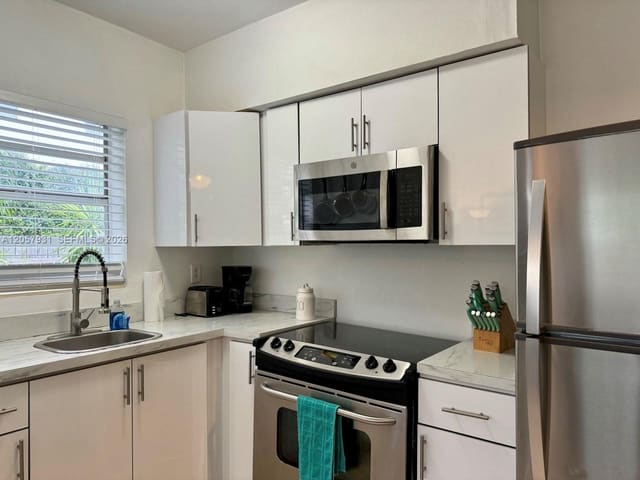 1130 NE 81st Street 4, Miami, FL 33138