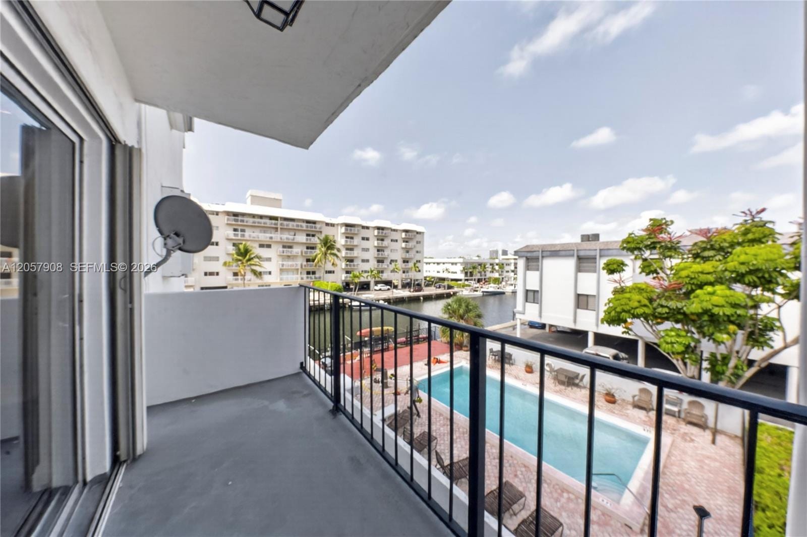 3642 NE 171st Street 305, North Miami Beach, FL 33160 photo 5