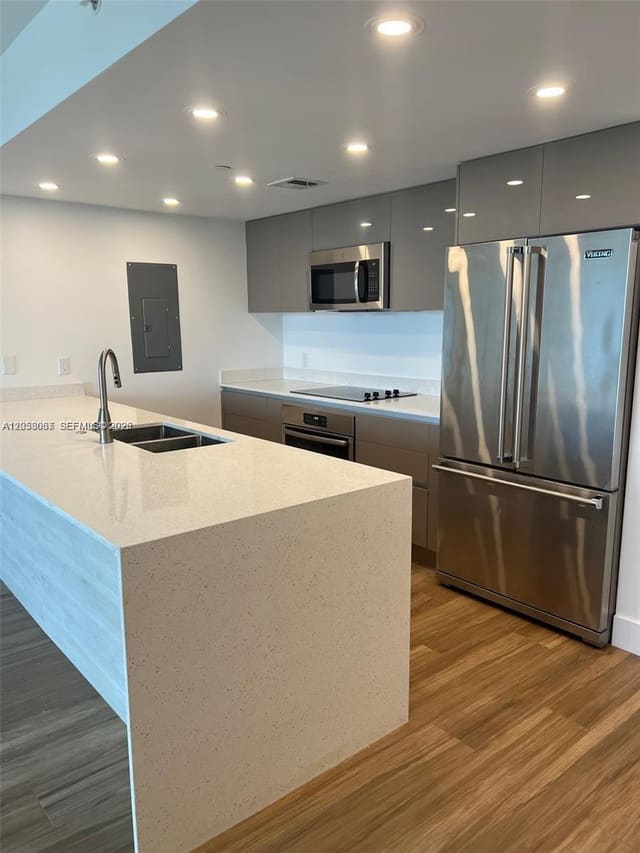 13800 Highland Drive 502, North Miami Beach, FL 33181