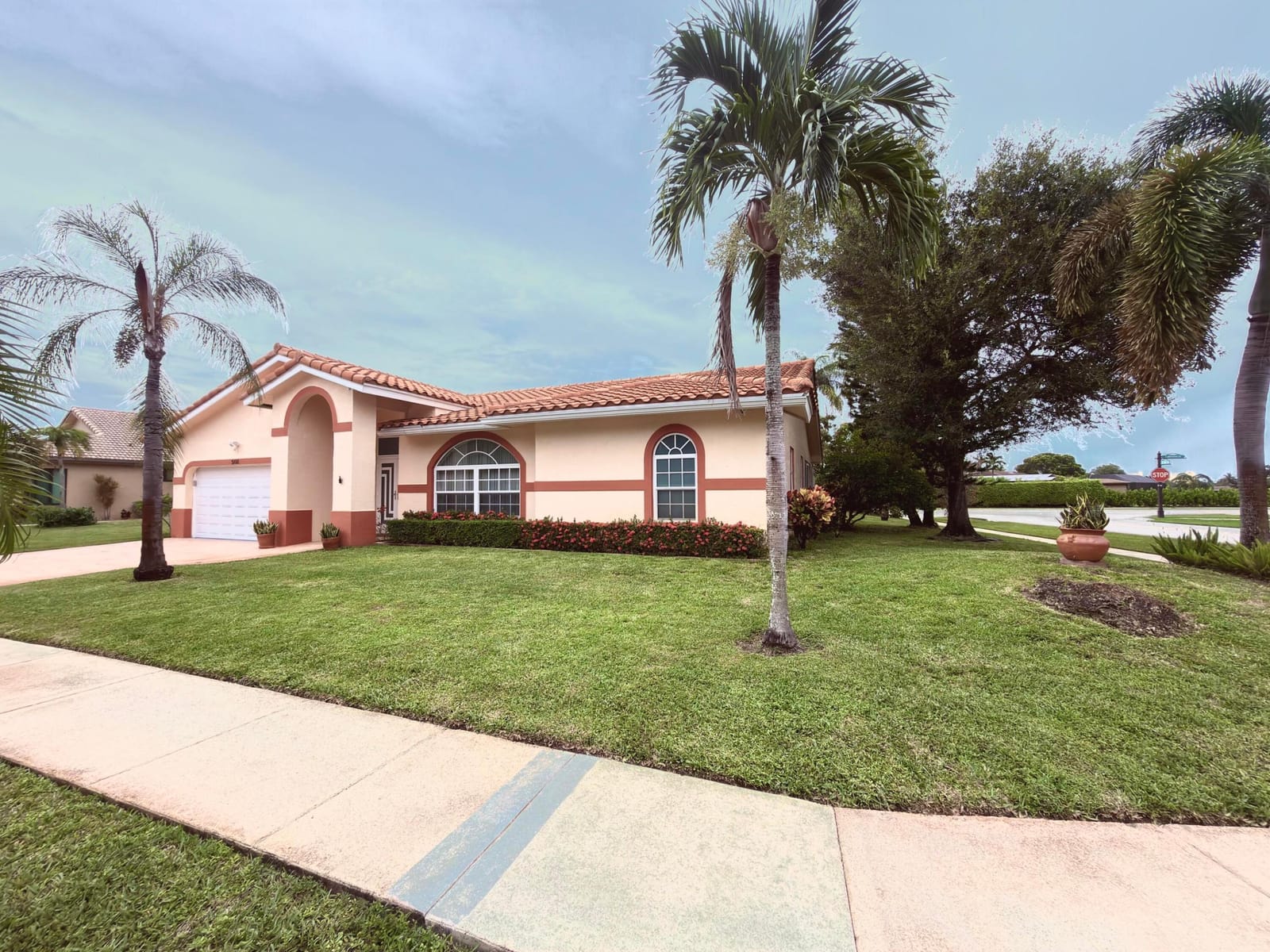 501 SW 168th Way — photo 2