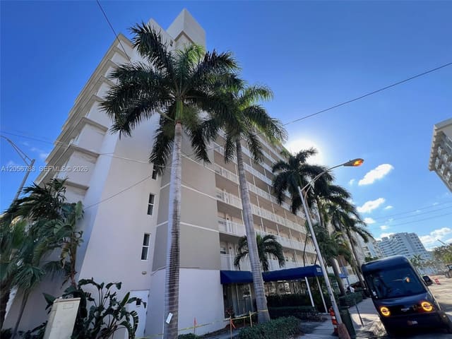 1300 Lincoln Road D304, Miami Beach, FL 33139