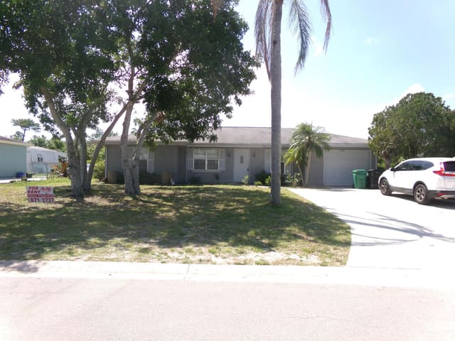 1380 SE Buckingham Terrace, FL 34952