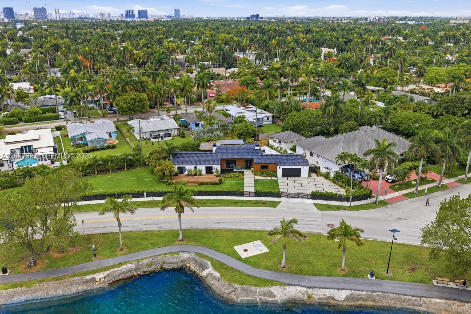 1204 S Northlake Drive, Hollywood, FL 33019 photo 14