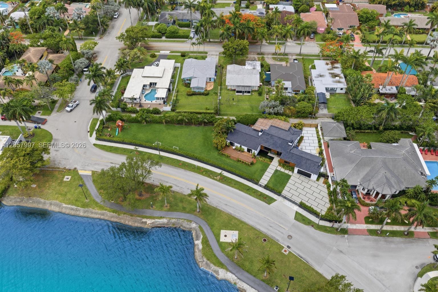 1204 S Northlake Drive, Hollywood, FL 33019 photo 15