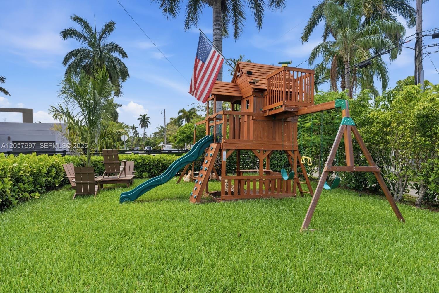 1204 S Northlake Drive — photo 10