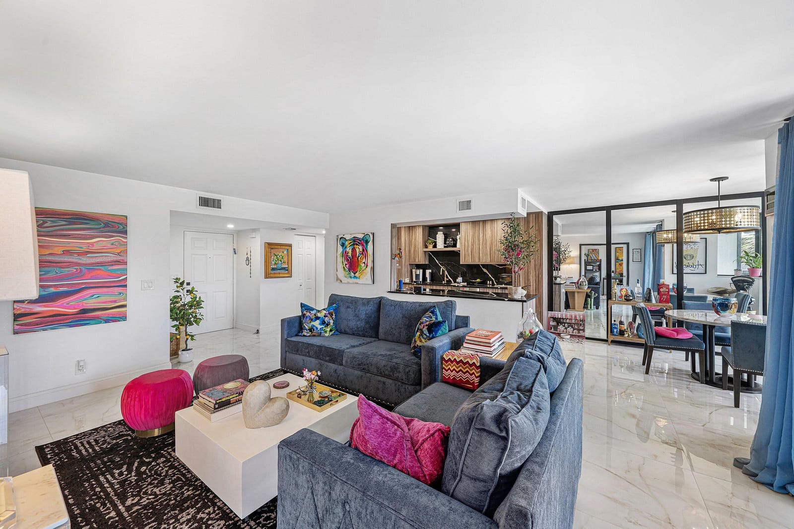 800 Jeffery Street 307 — photo 8