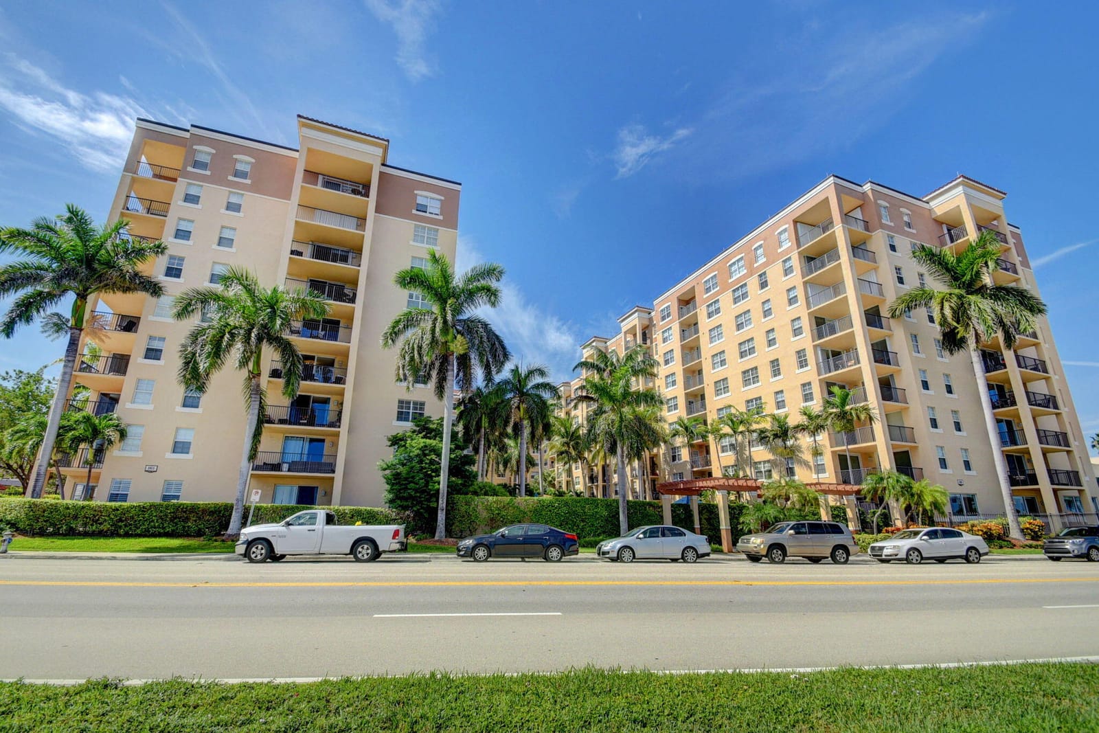 1801 N FLAGLER Drive 727 — photo 2