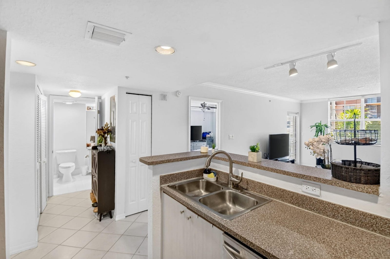 1801 N FLAGLER Drive 727 — photo 12