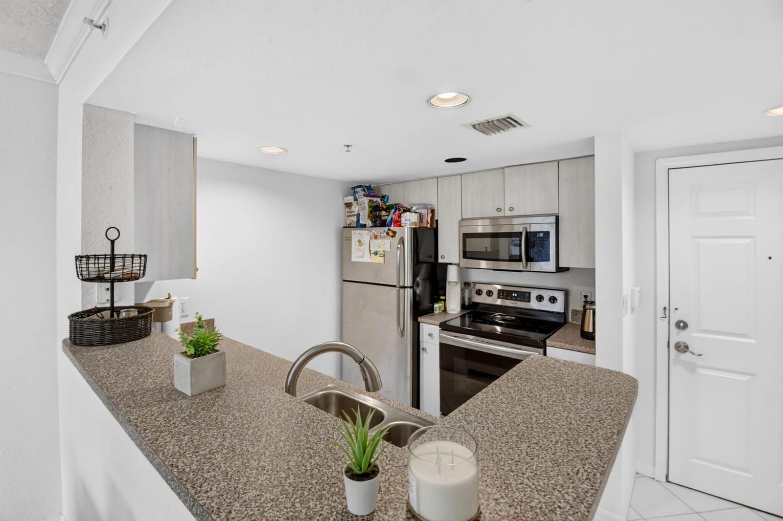 1801 N FLAGLER Drive 727 — photo 10
