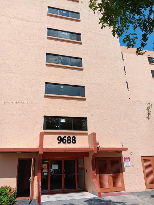 9688 Fontainebleau Boulevard 502, Miami, FL 33172