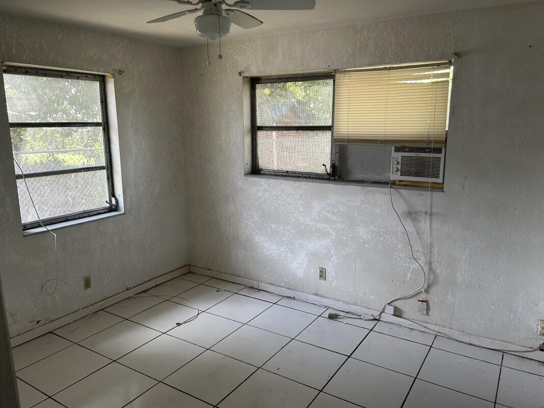 773 W Dayton Circle, Fort Lauderdale, FL 33312 photo 3