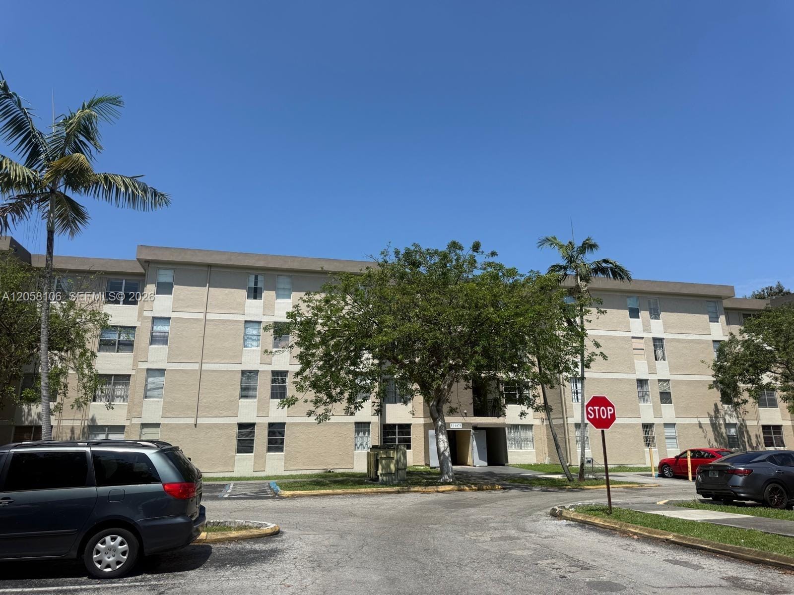 1875 W 56th Street 109, Hialeah, FL 33012