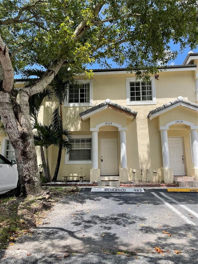 14124 SW 121st Place 3-26, Miami, FL 33186