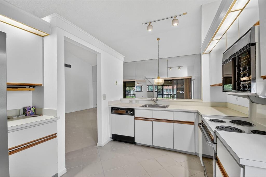 10631 OCEAN PALM Way 202, Boynton Beach, FL 33437 photo 7