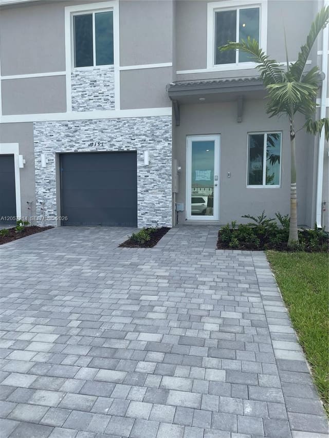 1351 SE 7th Terrace, Homestead, FL 33034