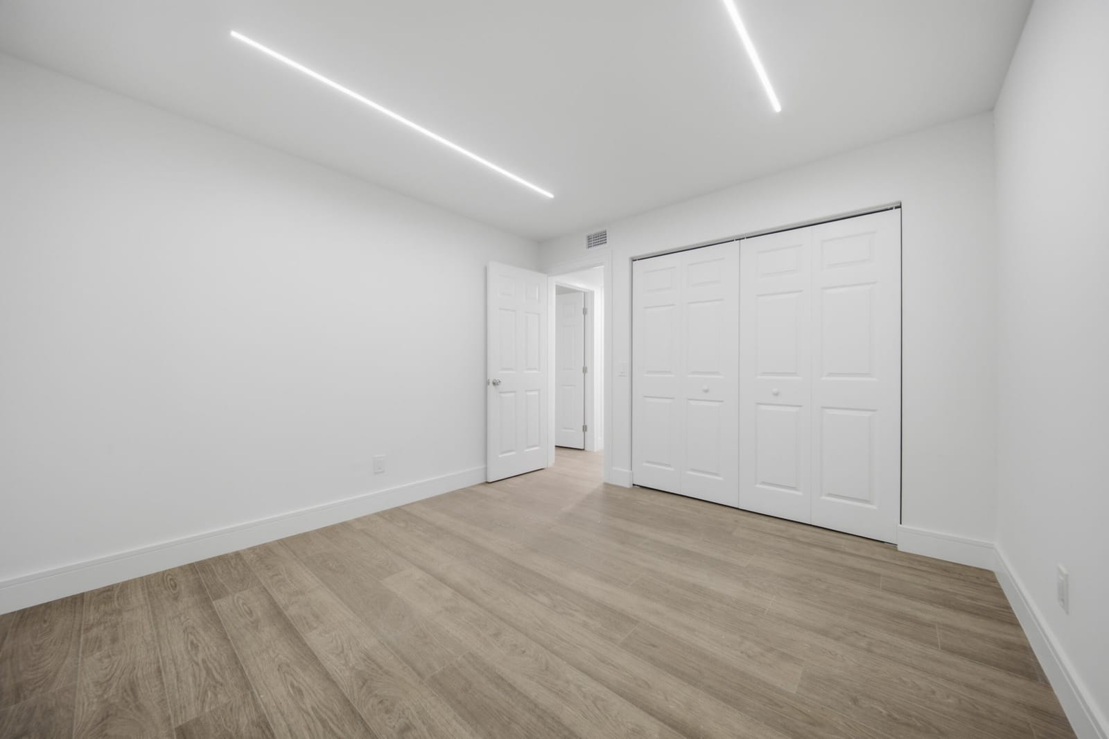 1391 E GOLFVIEW Drive 1391 — photo 12