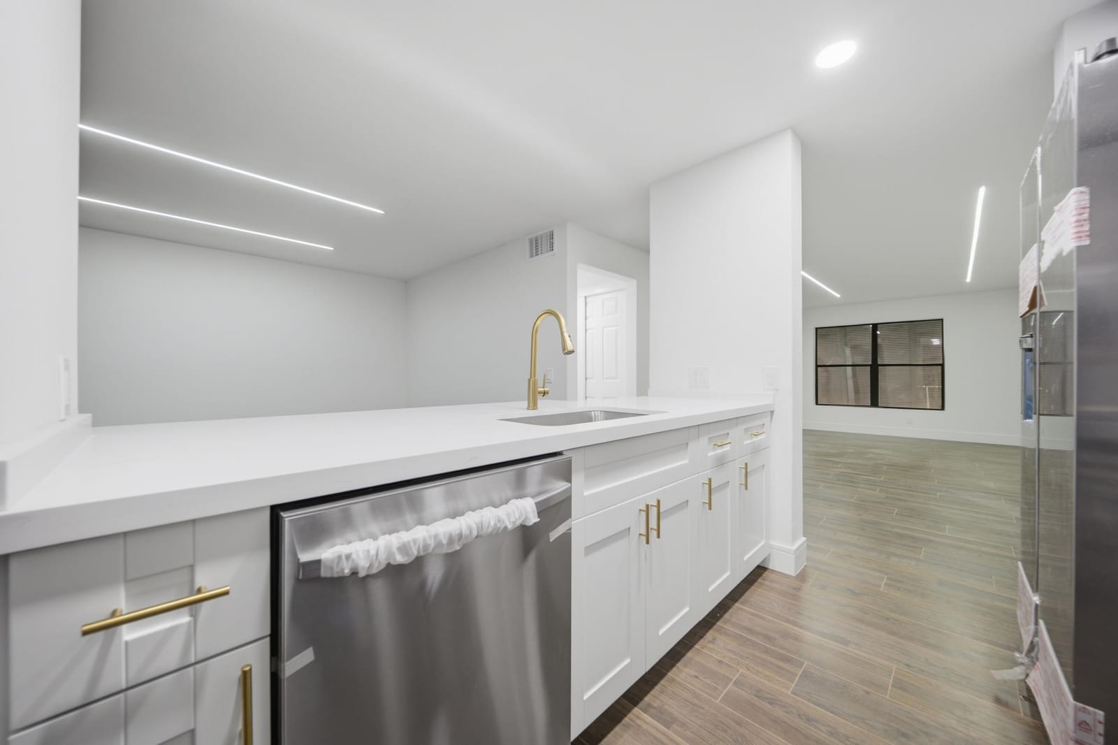 1391 E GOLFVIEW Drive 1391 — photo 8