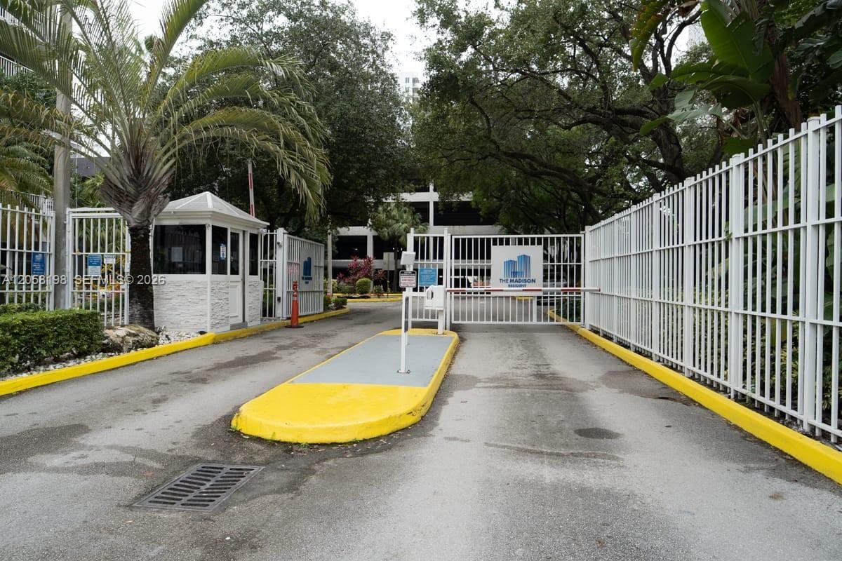 800 N Miami Avenue E-1610, Miami, FL 33136 photo 13