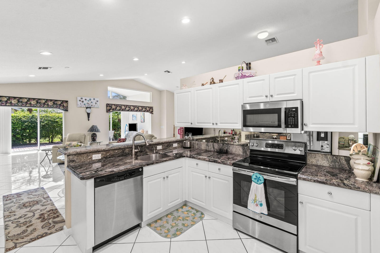 12185 CASTLE PINES Road, Boynton Beach, FL 33437 photo 16