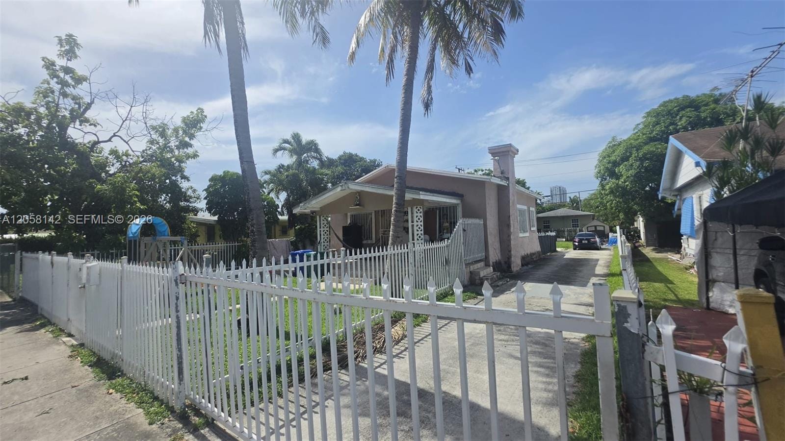 1888 NW 18th Street, Miami, FL 33125