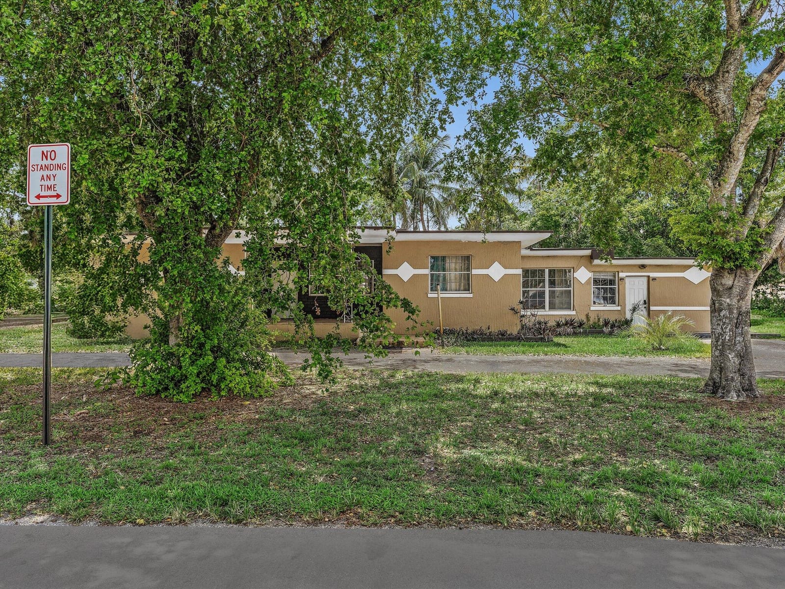 4400 W BROWARD Boulevard — photo 9