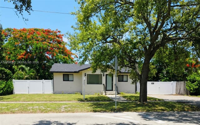 601 NE 1st Street, Pompano Beach, FL 33060